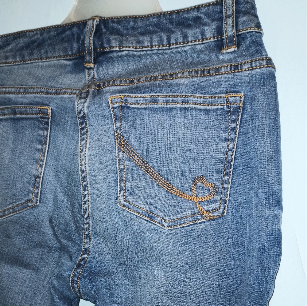 Dari Adorable Jeans